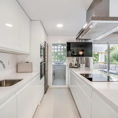 By Riva - Elegant, 2 Bedroom In Dama De Noche Puerto Banus